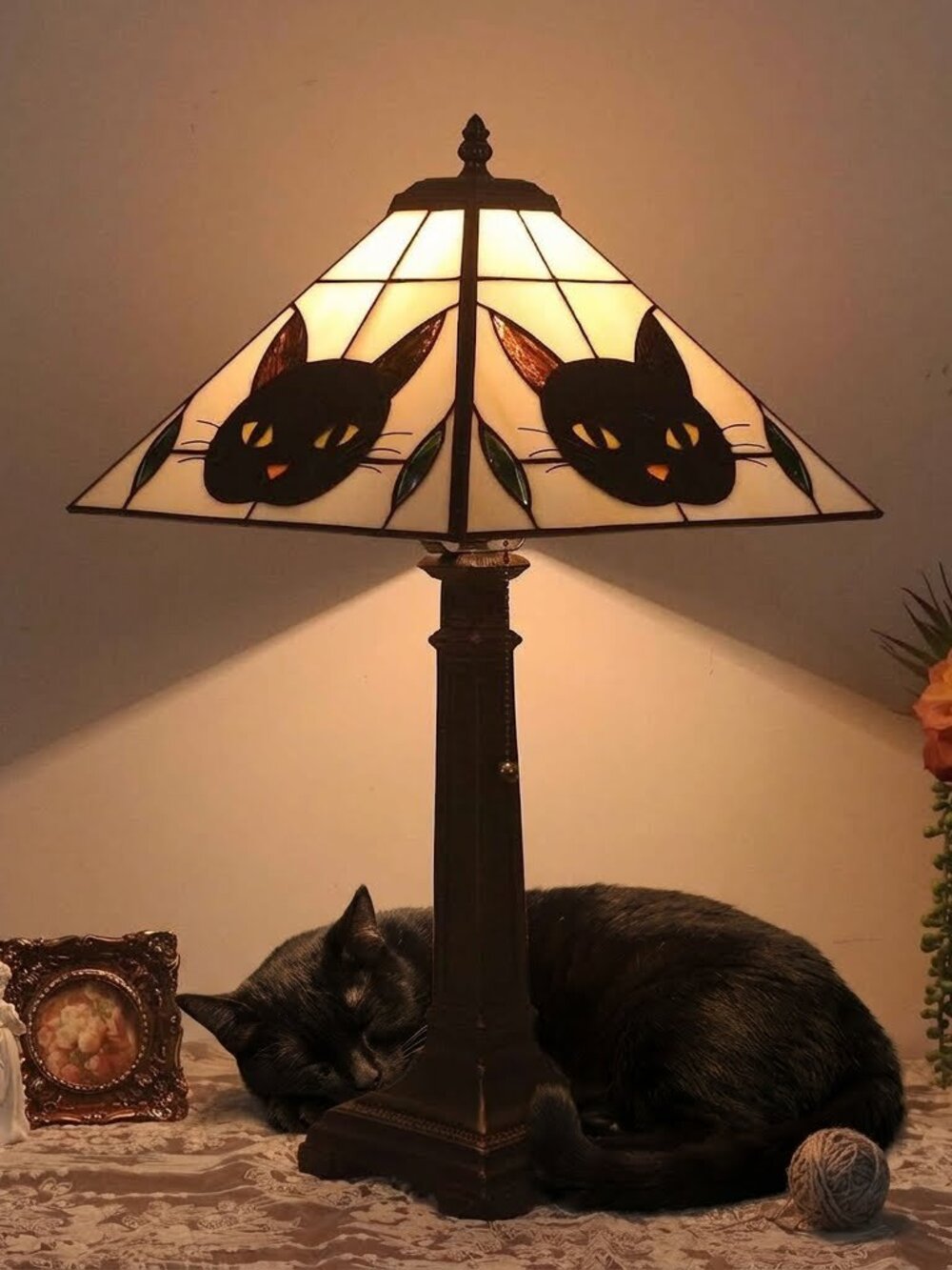 Tiffany Style Black Cat Stained Glass Table Lamp Antique Bronze Resin Base Night